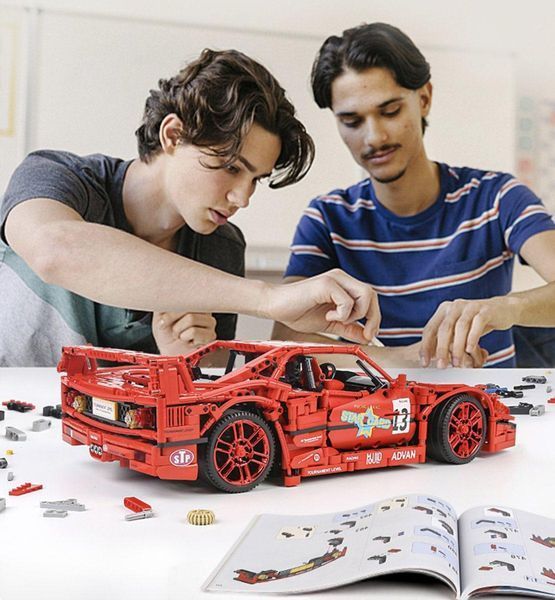 Конструктор Mould King 13095 Ferrari F40. 2688 деталей, сумісний з лего. Технік Гіперкар Ферарі 13095 фото