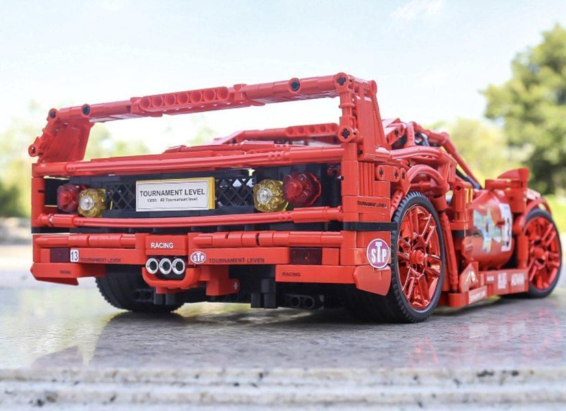 Конструктор Mould King 13095 Ferrari F40. 2688 деталей, сумісний з лего. Технік Гіперкар Ферарі 13095 фото